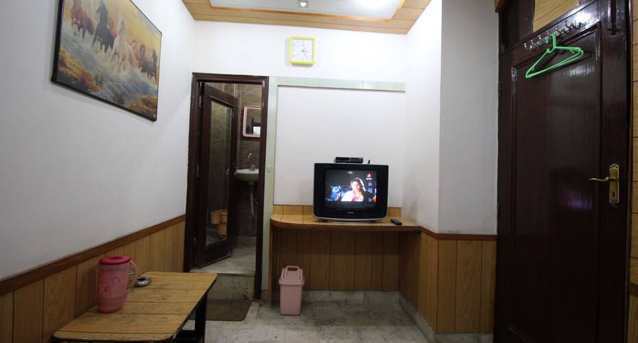 Hotel Gulshan Palace Deluxe, New Delhi 4